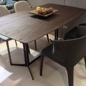 松木鋼刷餐桌